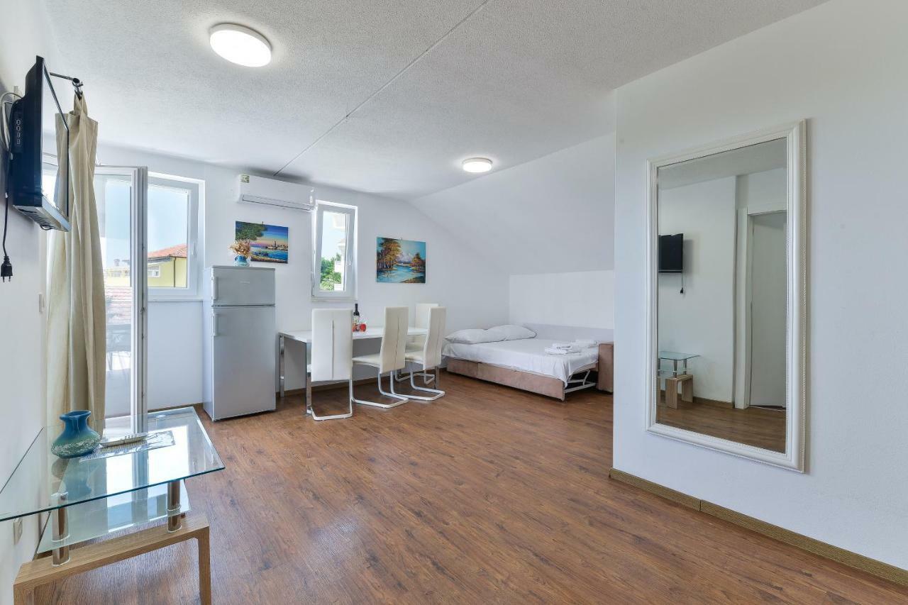 Royal Apartments 노바야 외부 사진